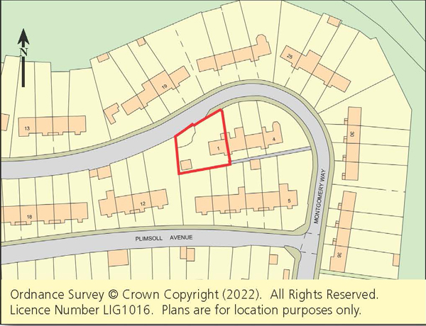 Lot: 114 - END-TERRACE HOUSE WITH POTENTIAL -